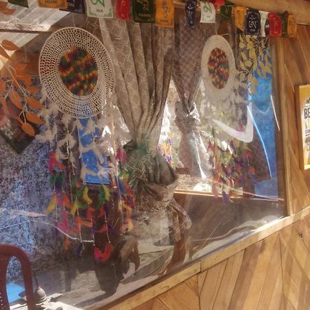 Shanti People Huts & Camp كاسول الغرفة الصورة